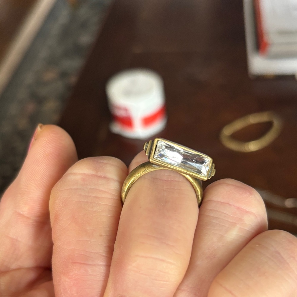 Silpada Gold Ring With Clear Rectangular Stone - image 3